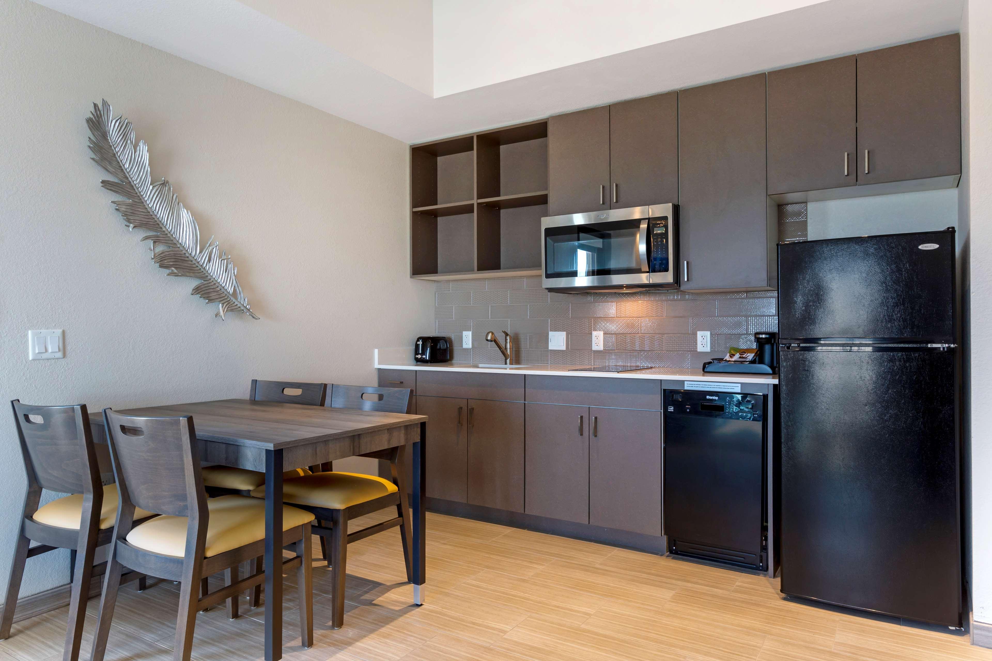 Best Western Plus Executive Residency Phoenix North Happy Valley Exterior foto